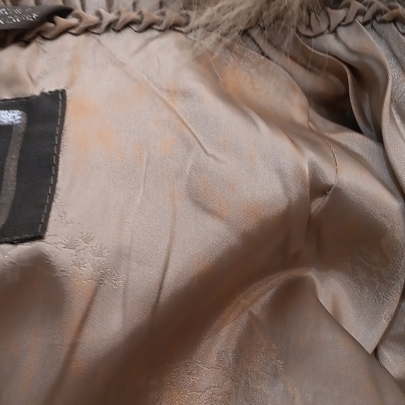 Saga Fox Vintage Elegant Fur Coat Size Small - Picture 10 of 17